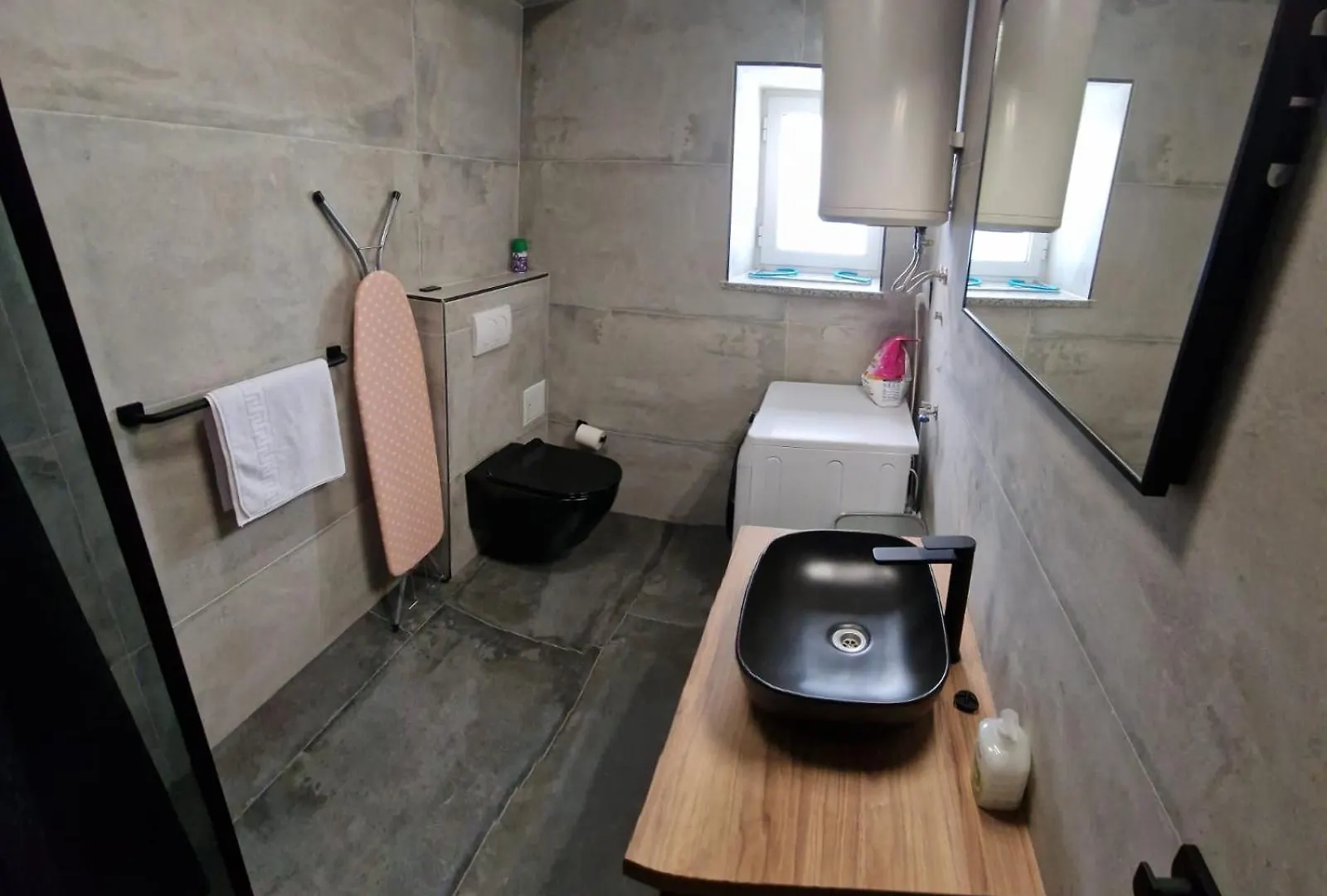 Island Chill Apartments One カリ